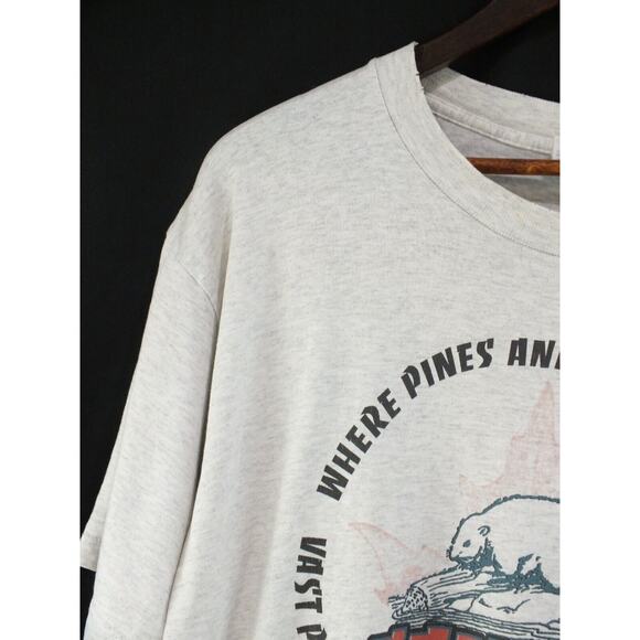 Vintage Y2K Canada Maple Leaf Beaver Graphic T-shirt Sz Large DC Apparel - Picture 2 of 13